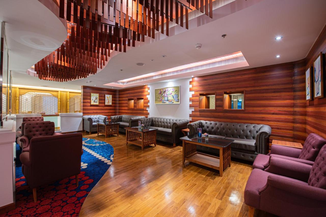 The Empress Premier Chiang Mai - Sha Extra Plus Dış mekan fotoğraf The lounge at the airport
