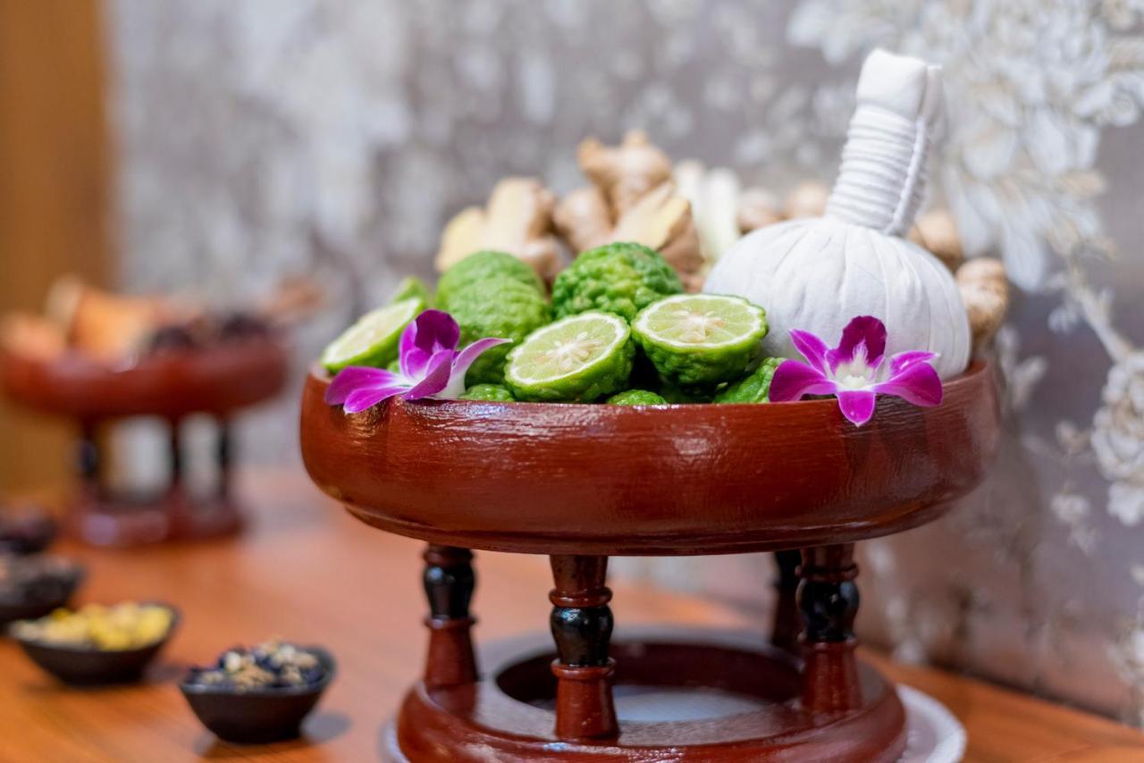 The Empress Premier Chiang Mai - Sha Extra Plus Dış mekan fotoğraf Thai herbal compress